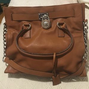 Michael Kors Hamilton Luggage Handbag (large)